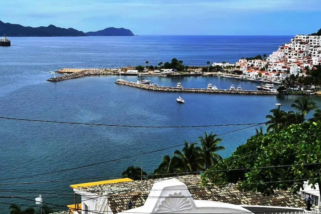64 Peninsula del Capitan
