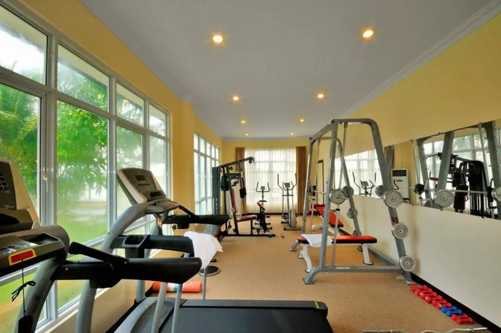 Royal Golden View Hotel