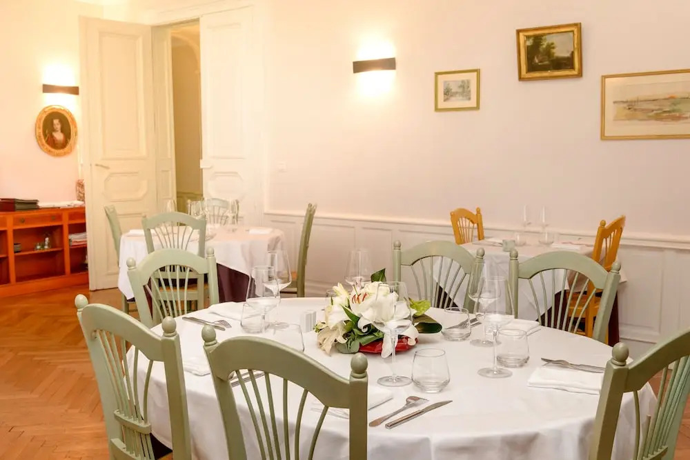 Logis Hotel Restaurant La Tour de Ciron