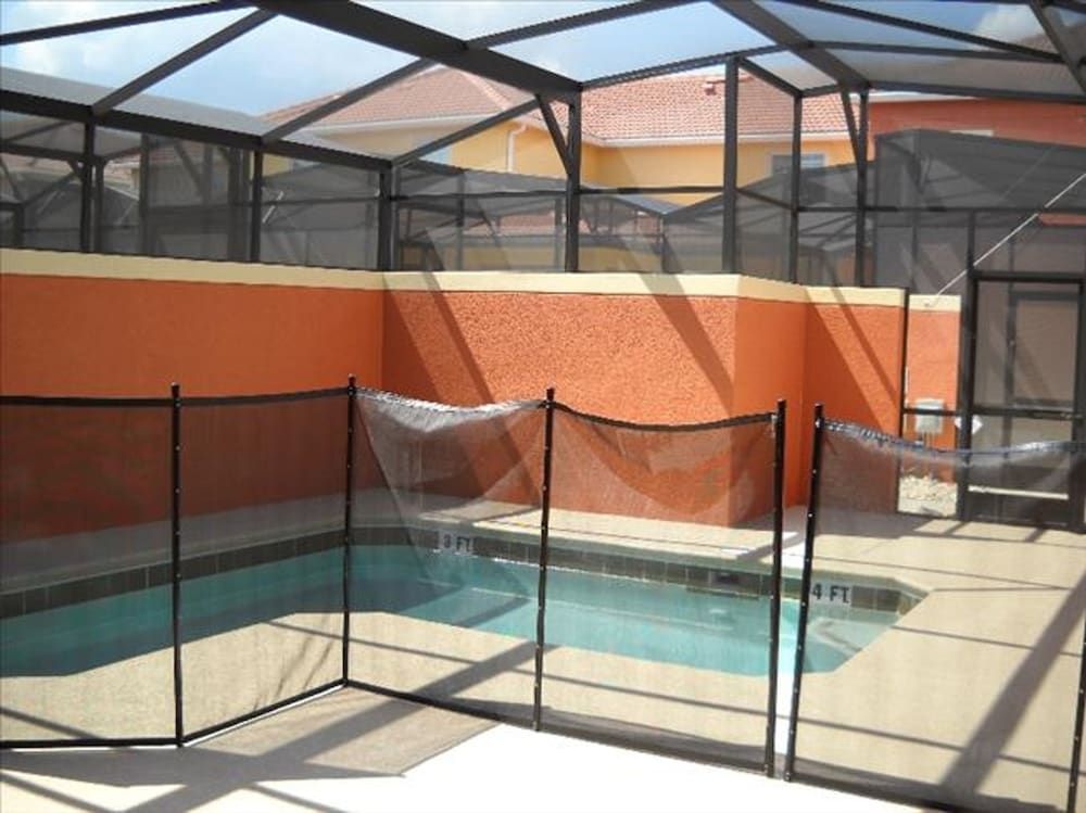 Paradise Palms 8959
