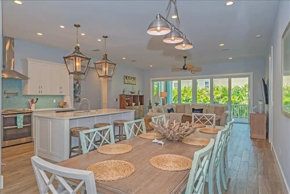Homes-261 Seabreeze Ct