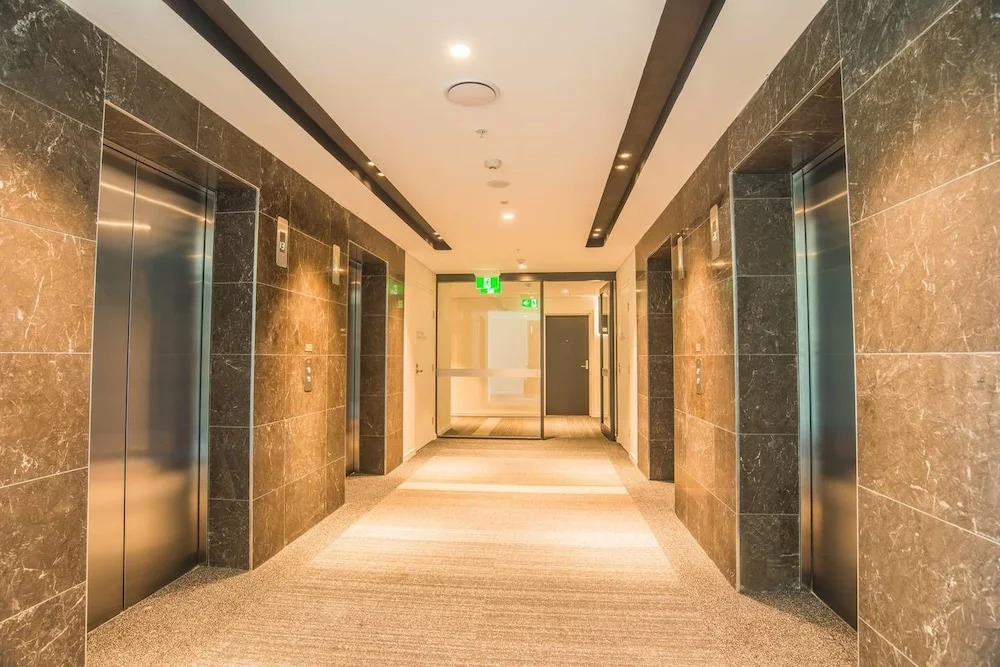 Stunning Waterview Stylish Waterfront Apt In Wwp