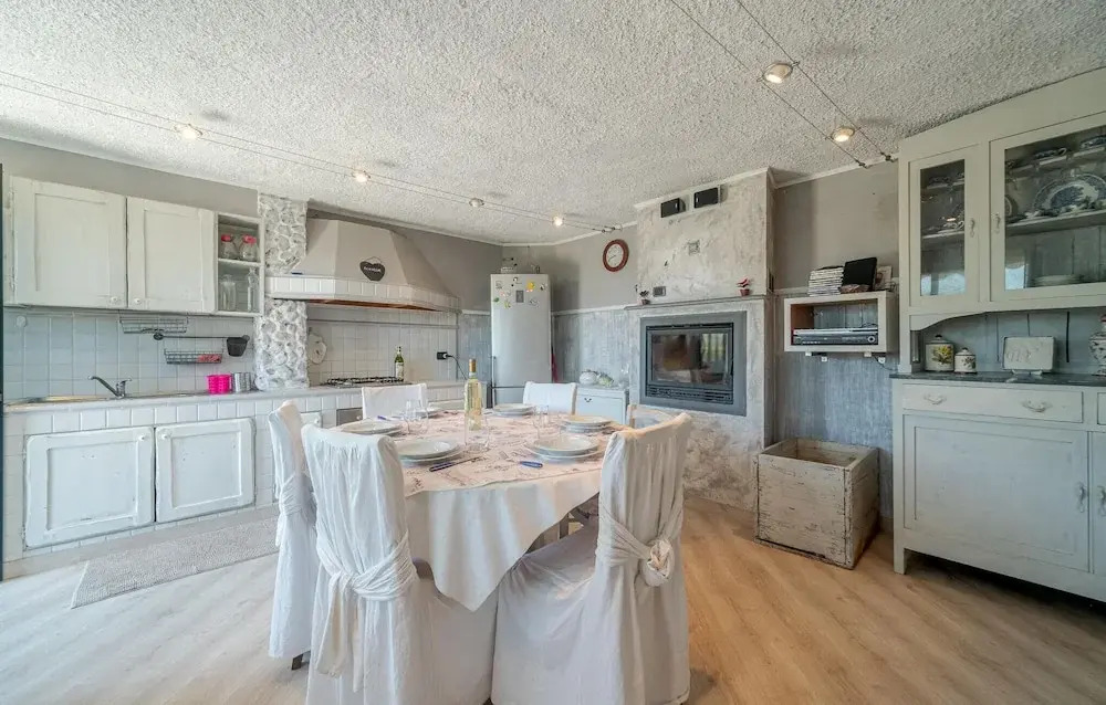 Pet Friendly Home In Chiavari
