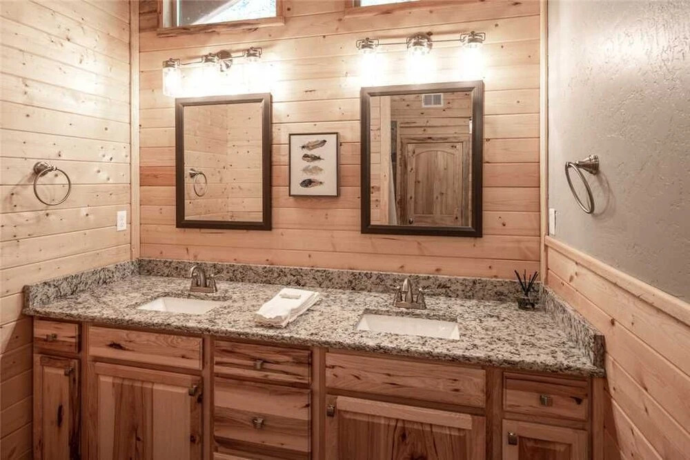 Clearwater Cabin - Three Bedroom Cabin