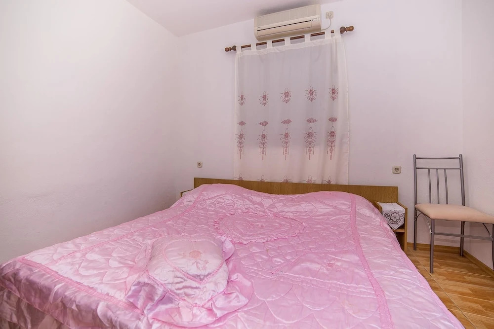 Apartments and Rooms Drpić