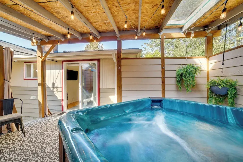 Hot Tub, 5 Mi to Lumen Field! Newly Updated Home