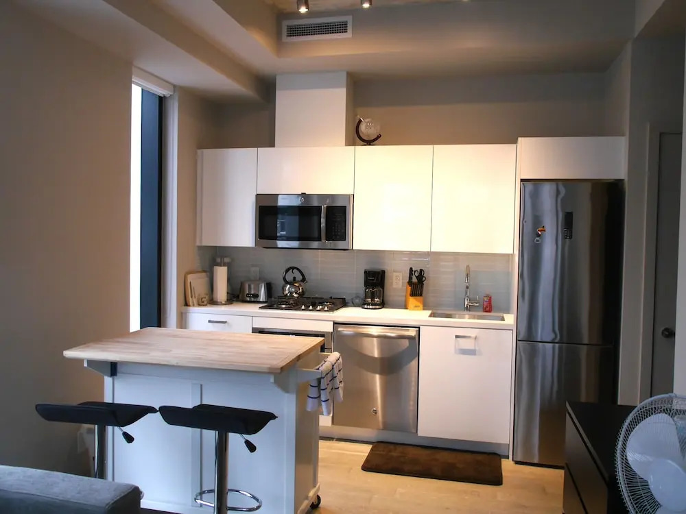 Amazing 1BR Unit in Popular