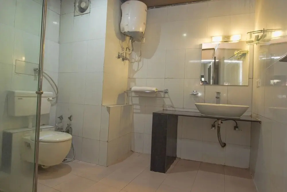 Kava Suites By OYO Rooms