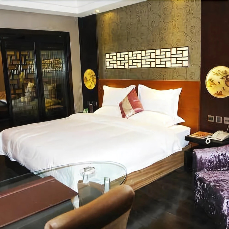 Zhongyue Shuijing Hotel