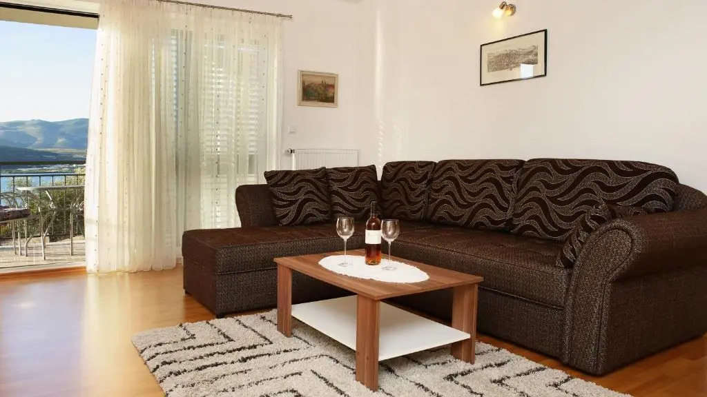 Apartment Matea