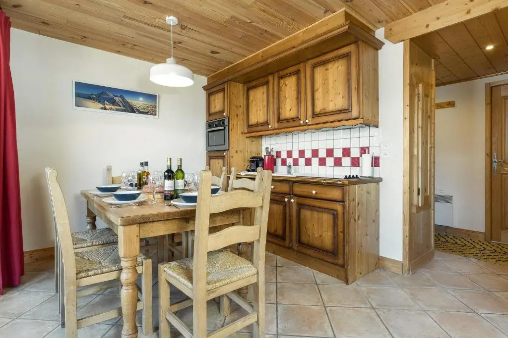 APARTMENT KANDAHAR - Alpes Travel - Central Chamonix - Sleeps 4