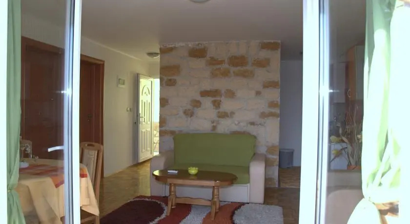 Apartments Zrakic