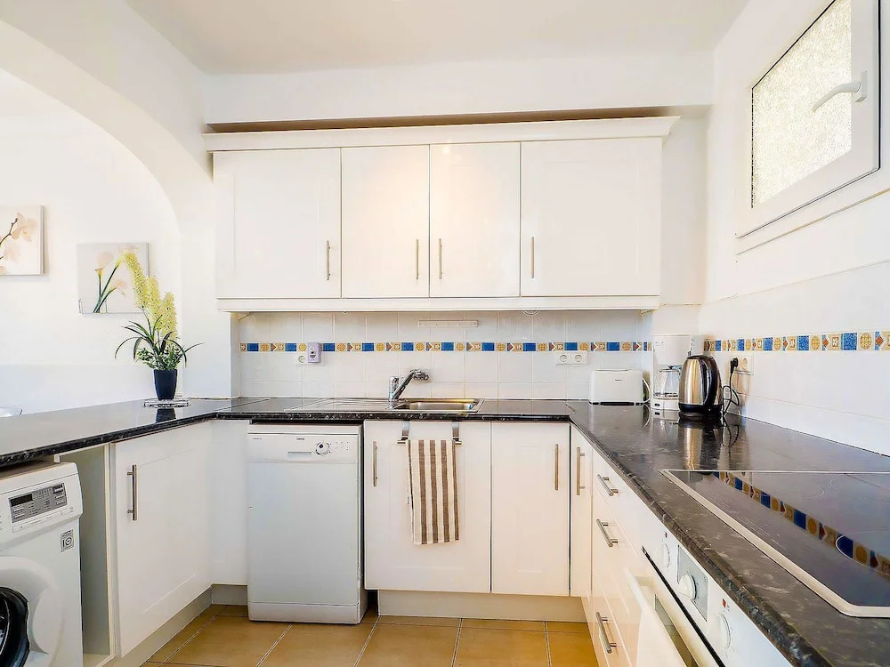 Dona Lola Macarena - Beautiful Beach front House with impresive sea views only few metters to the beach cs120