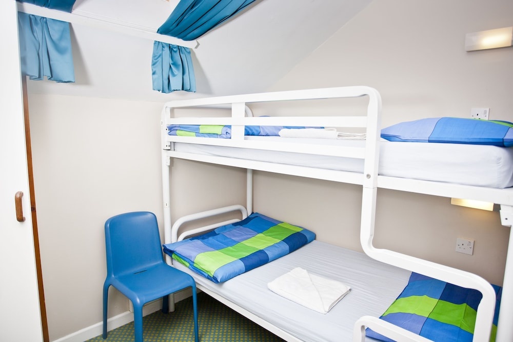 Snoozles Hostel