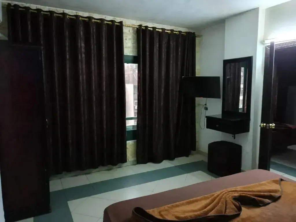 Royal Pyramids Hotel