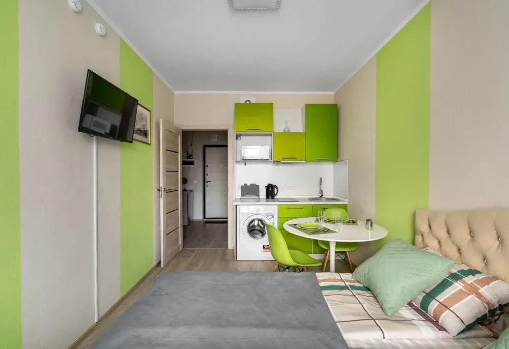 Modern Studio by Simply Comfort. Gym.