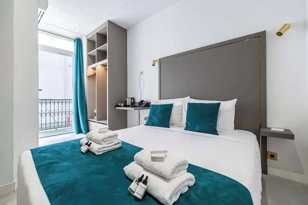 Hotel Avaton - Deluxe Balcony Bedroom - Cannes Palais