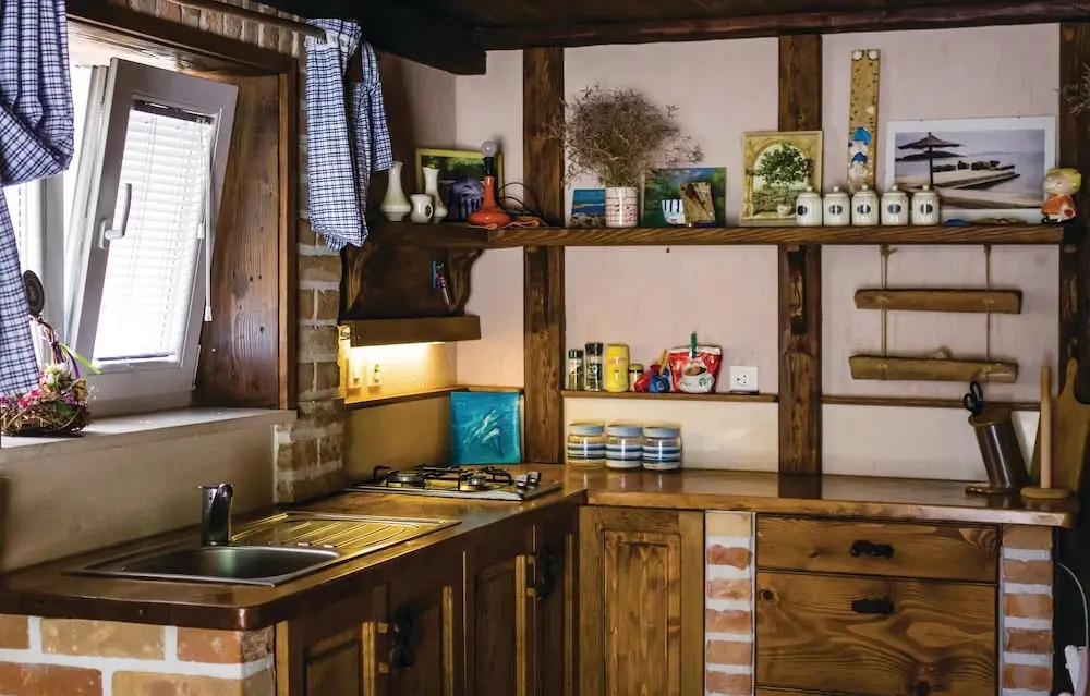 Awesome Home in Krusevo With 2 Bedrooms and Wifi
