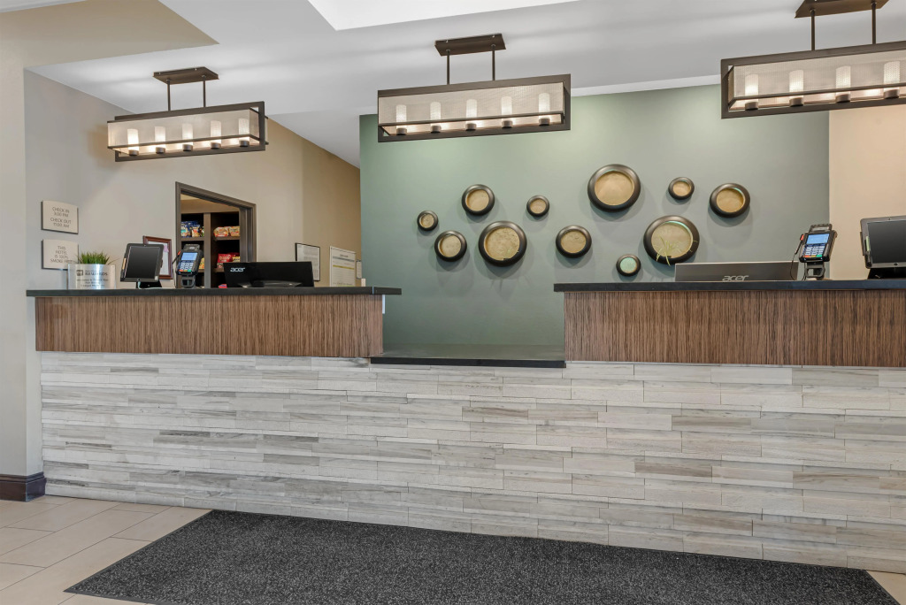 Best Western Plus Overland Inn