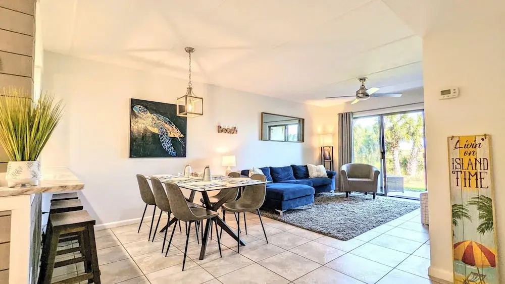 Cool Waves Oceanfront Retreat - St Augustine Beach 2 Pools 5 Hot Tubs! On the Beach