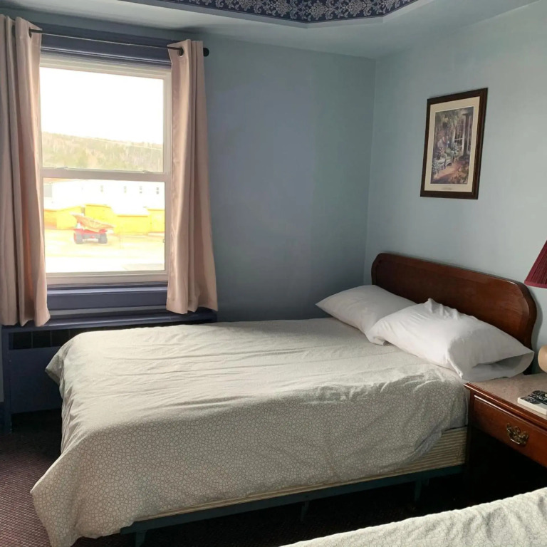 Lakeview Hotel