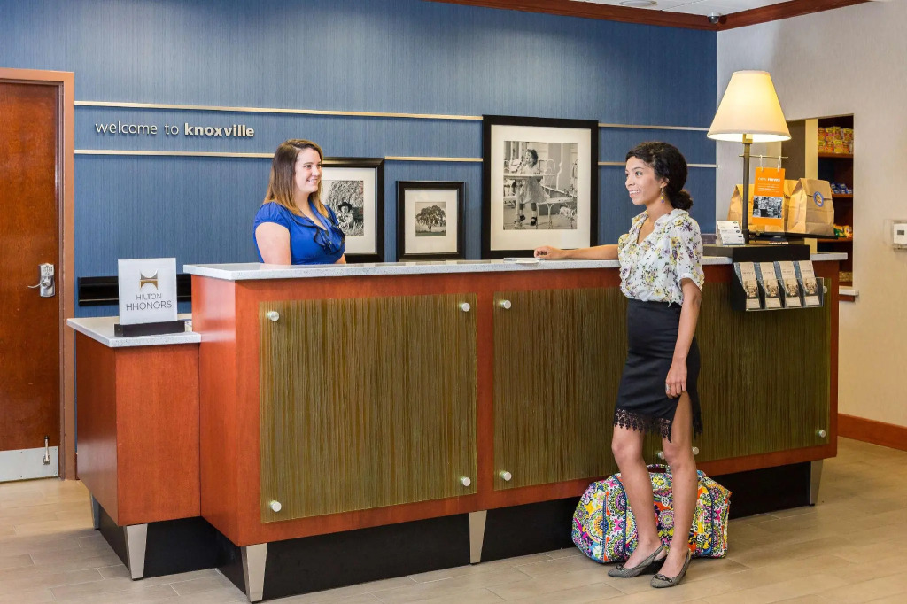 Hampton Inn & Suites Knoxville-Downtown