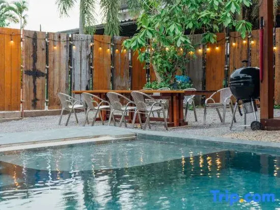 Adirek Pool Villa