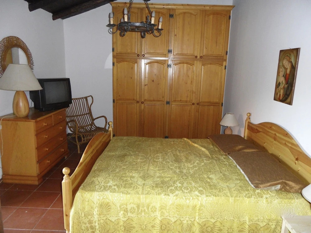 Villa Bonaccorso - antica e maestosa villa con piscina ai piedi dellEtna