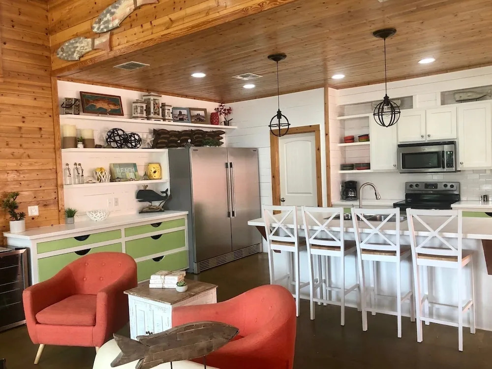 The Friday Life Vw26 5 Bedrooms 4.5 Bathrooms Condo