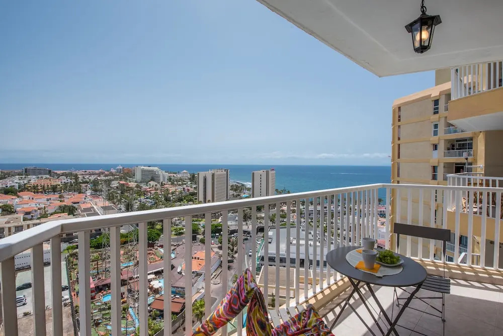 M11d. Fantastic Apartment with the Best View Heart of Las Américas