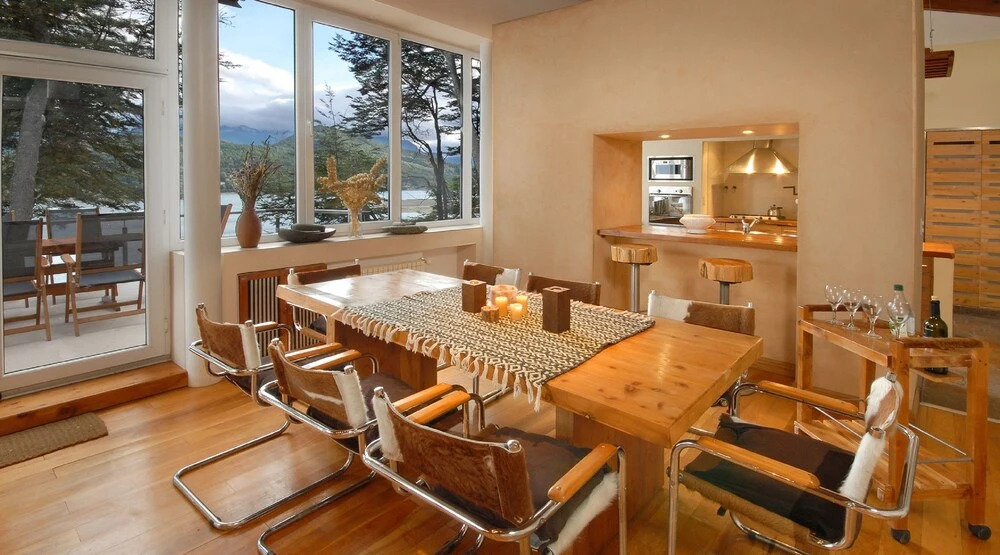 Magnificent 3Bedr Villa on the lake H47