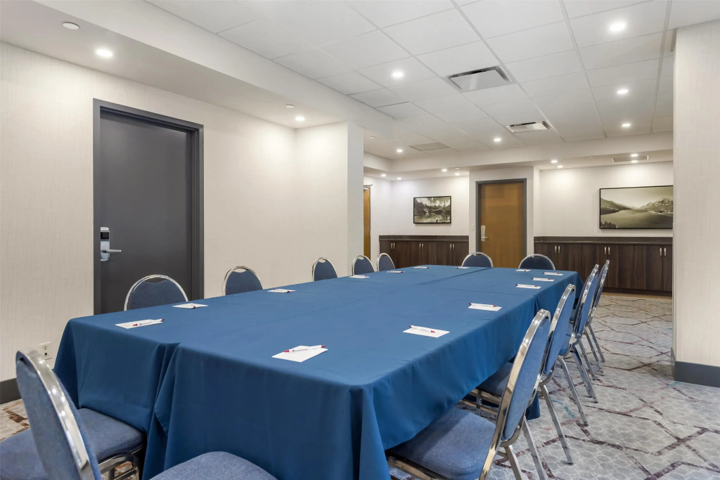 Best Western Plus Suites Downtown Calgary