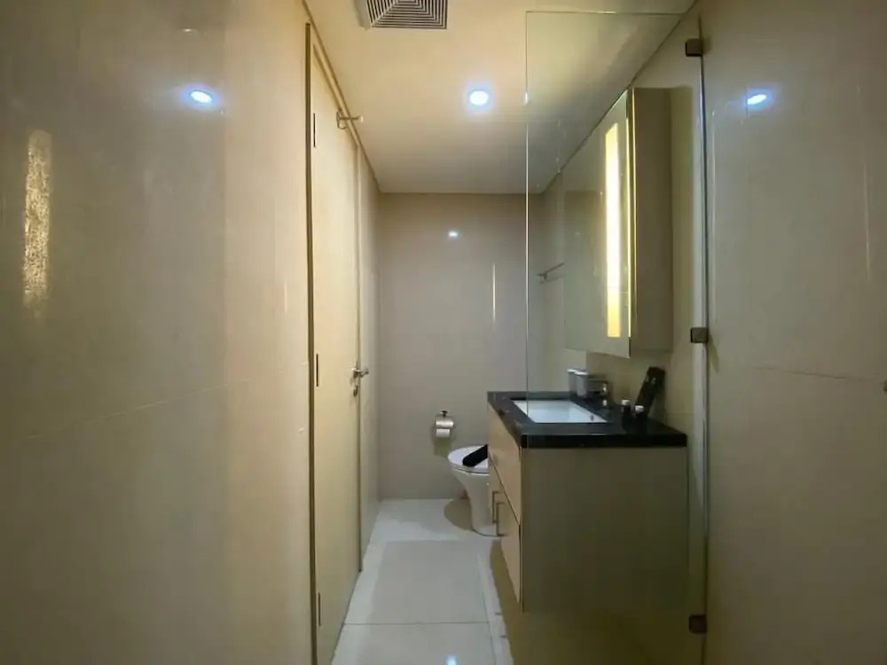 New And Homey Studio Apartment At Warhol (W/R) Residence
