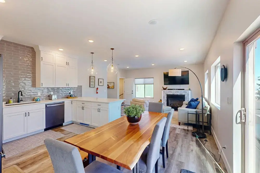 Crooked River 10 A - Entire Home!