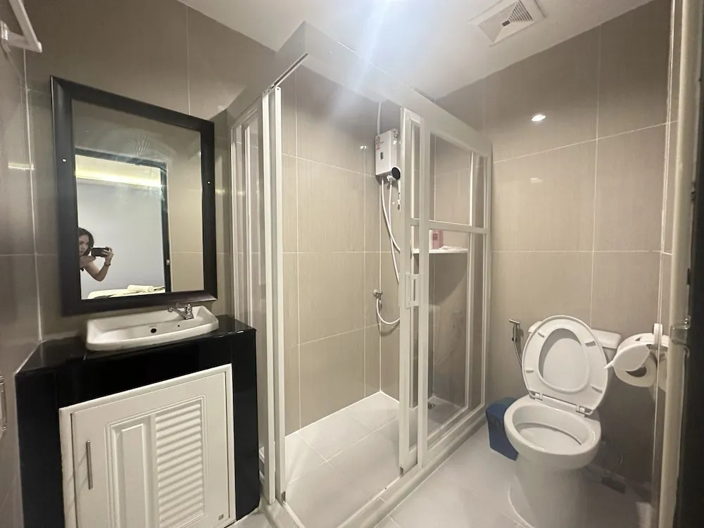 Metro Link Ratchada Hotel