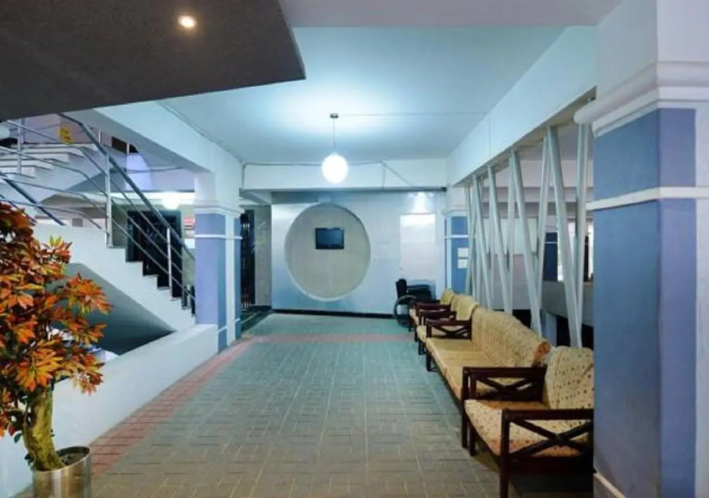 Hotel At Home Suites