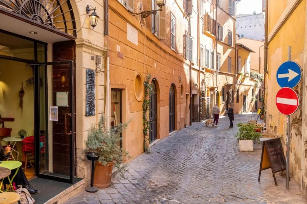 Ottavia Residence Apartment Gold 1 Pax