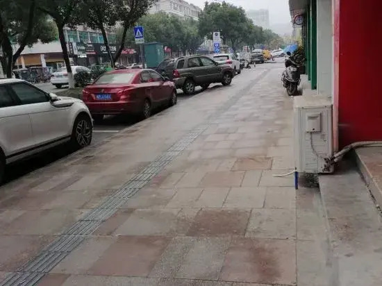 Fengchao Hotel