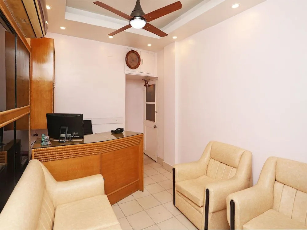 Oyo 16820 Ken Guest House