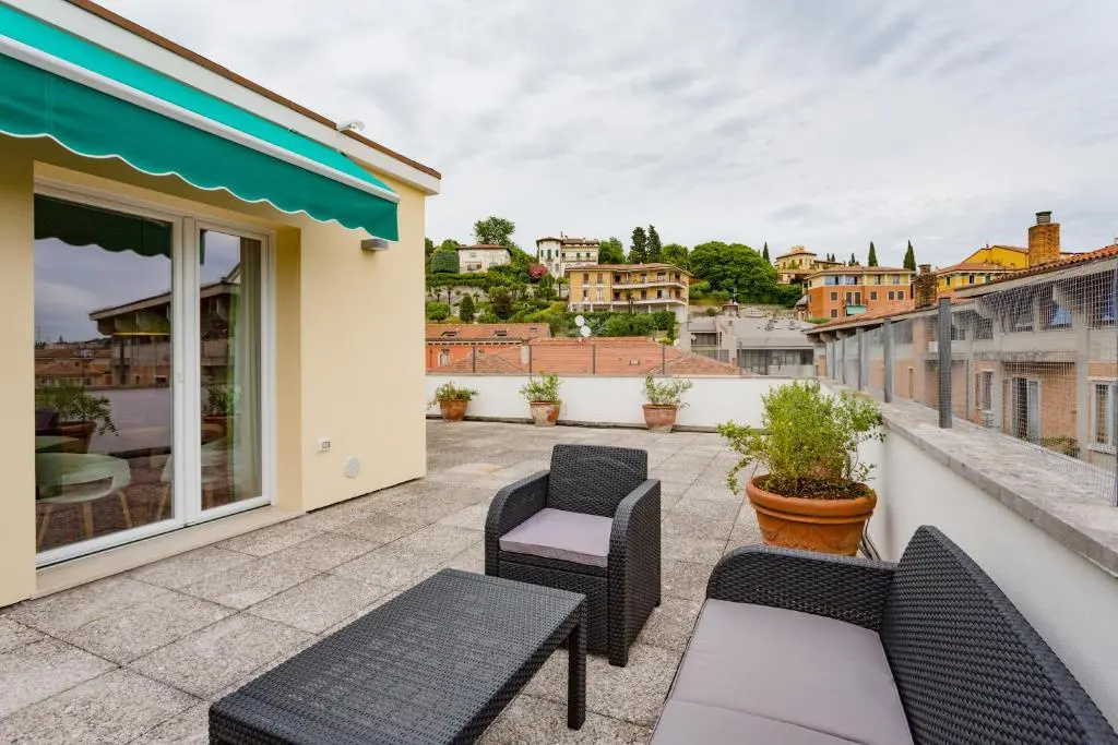 CanguroProperties - Nino Bixio