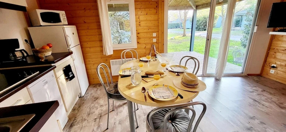 Coastal Cottage Retreat for Two