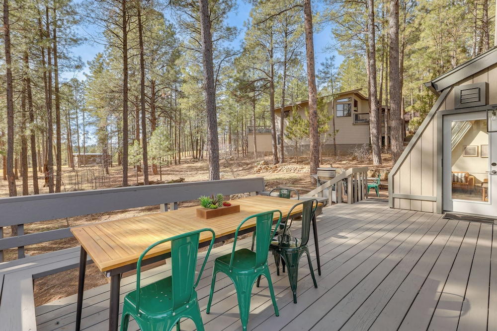 Forest-view Group Getaway, 4 Mi to Dtwn Flagstaff