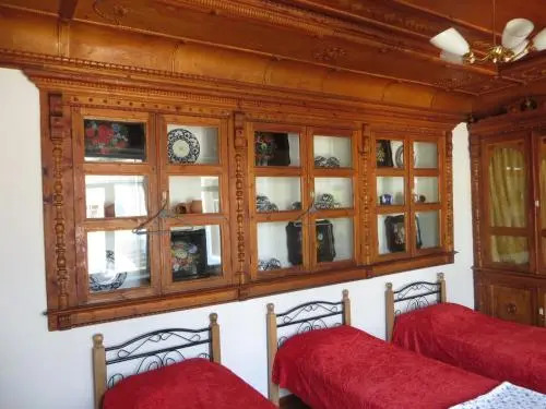 Mirzo Bed and Breakfast