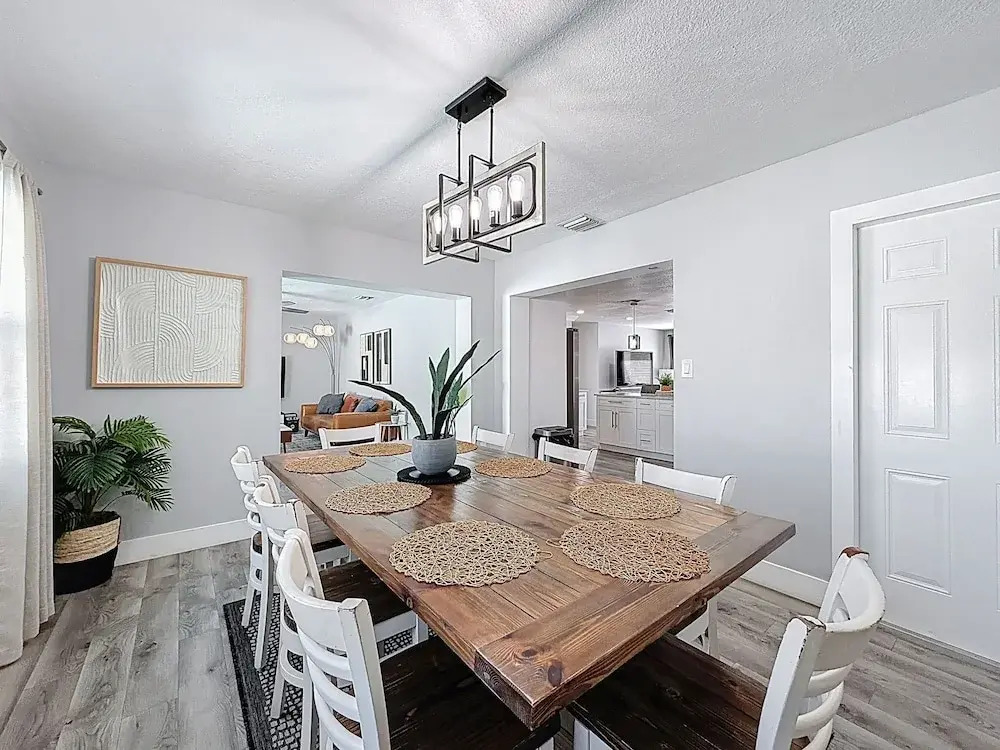 3485 Floral Drive SE
