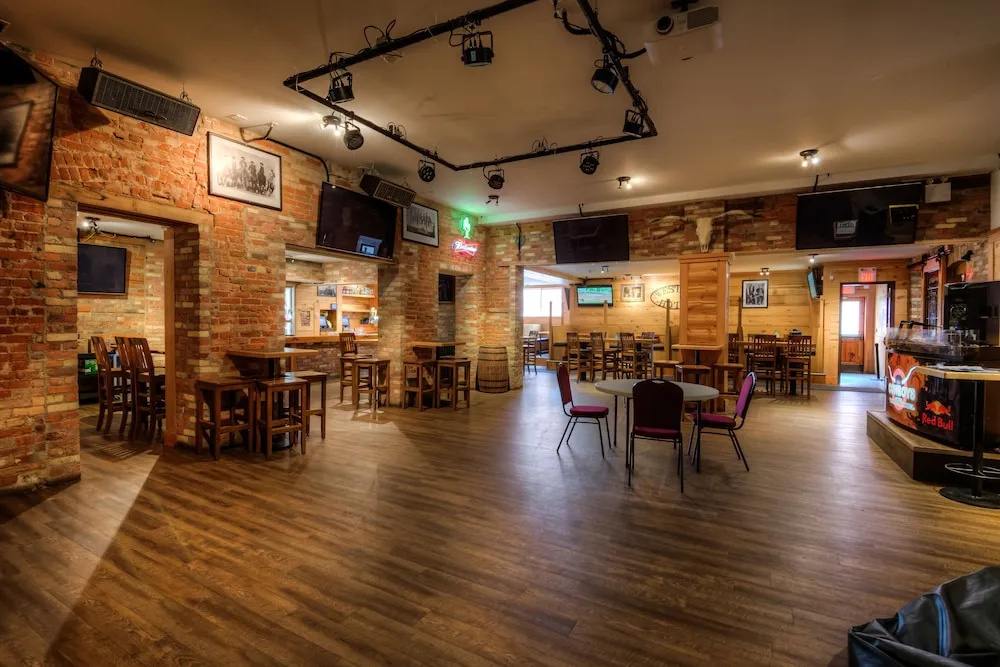 Western Hotel & Executive Suites