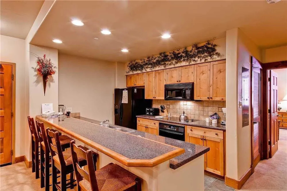 2208 Timberline Lodge, Trappeur's Crossing Apartment 4