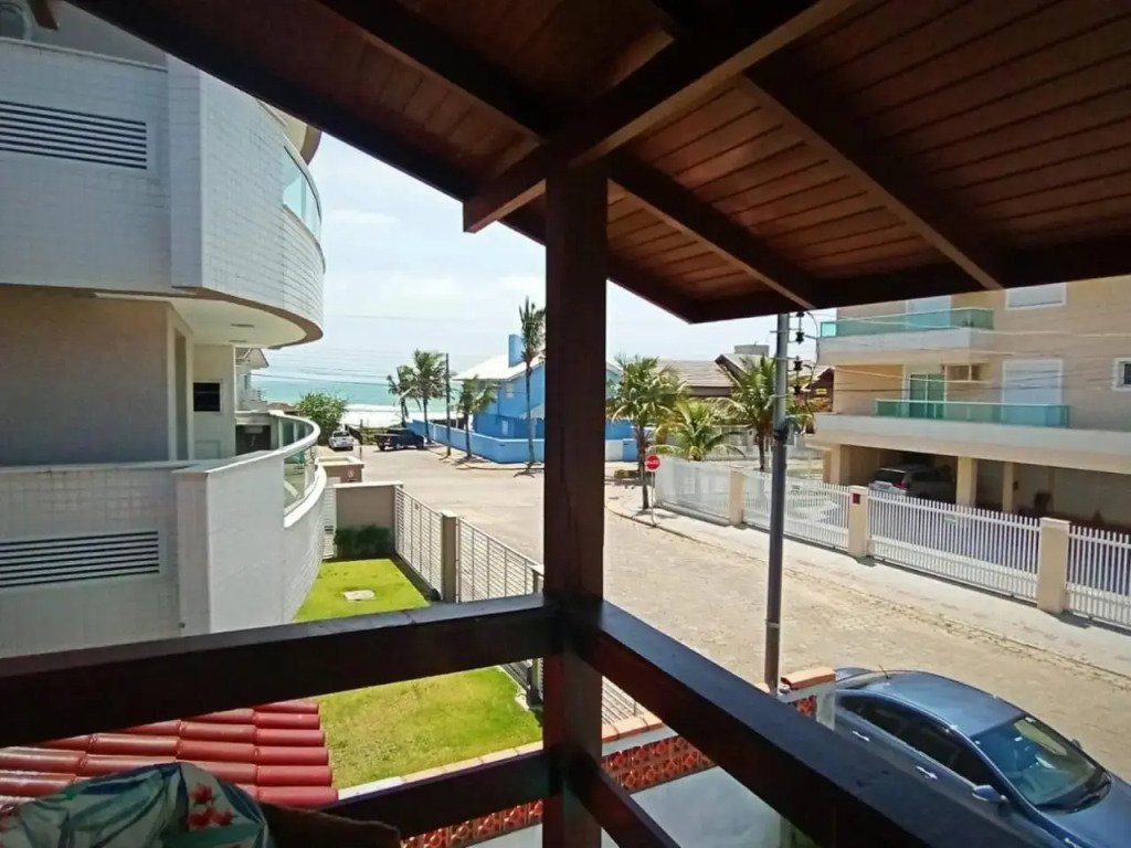 CASA ARMANI 50 metros DA PRAIA MARISCAL BOMBINHAS