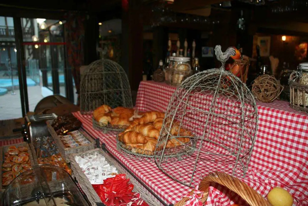 Logis Hôtel Restaurant - Le Clos Deauville Saint Gatien