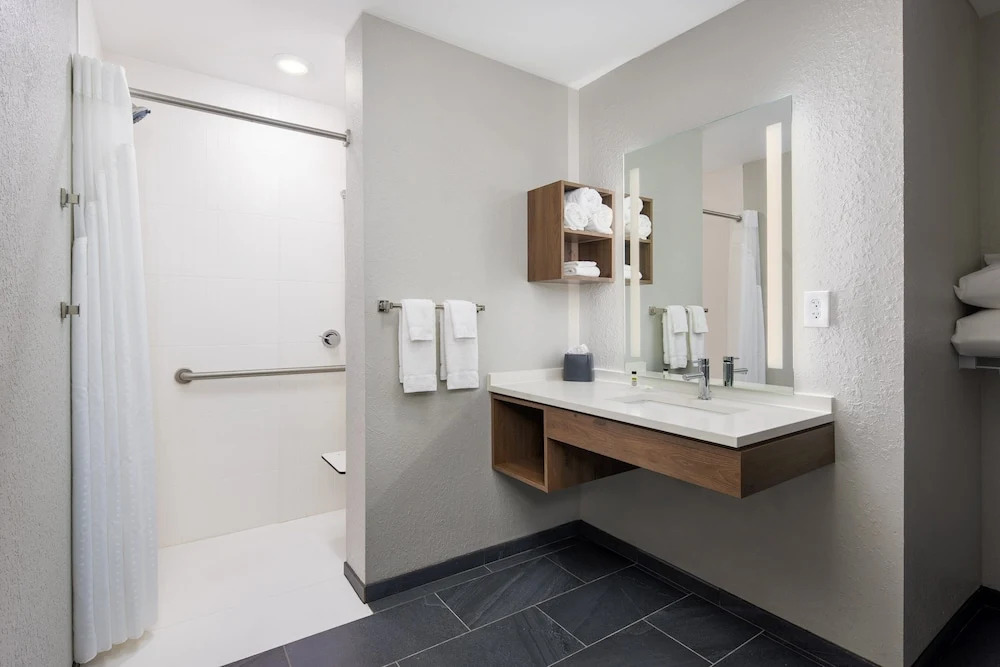 Staybridge Suites Auburn University Area
