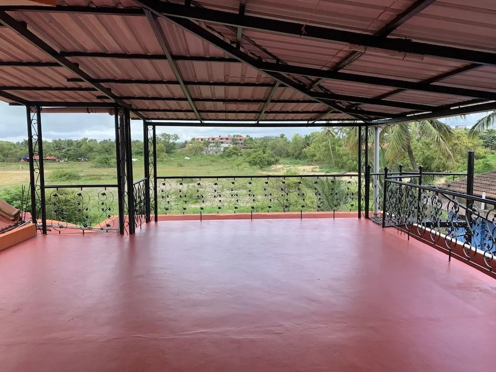Villa - Sleeps 8 - Garden - Parking - Patio
